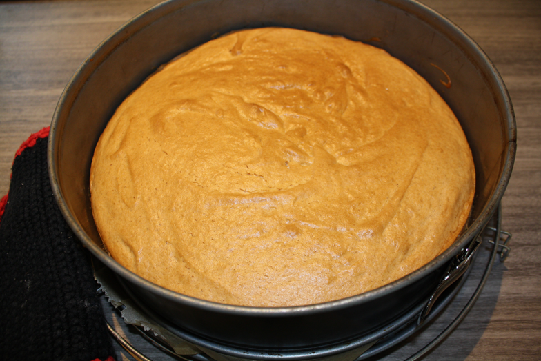 frisch gebacken: der Amaretto-Boden